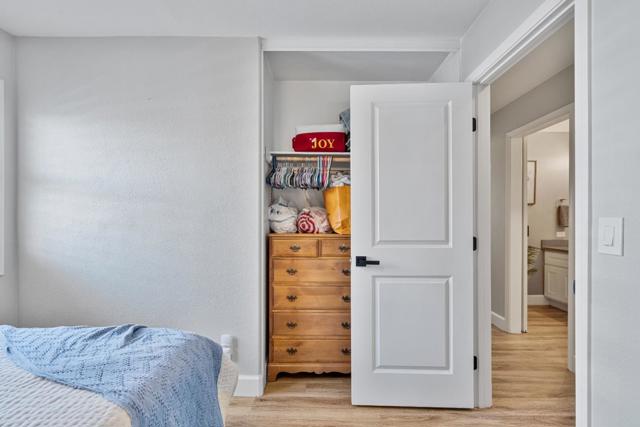 2399 Paradise Drive, Hollister CA: https://media.crmls.org/mediaz/a7e42e31-6743-4c2b-85d7-46bff2aaff72.jpg