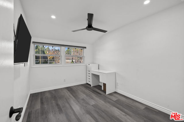 18352 Donmetz Street, Porter Ranch CA: https://media.crmls.org/mediaz/a7e5521e-4d5f-4bc6-ab5d-5d654430b061.jpg