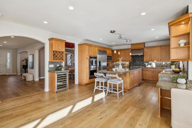 62 Spyglass Court, Half Moon Bay CA: https://media.crmls.org/mediaz/a7e6d7d9-e122-4a2b-9ee0-3514b179b6de.jpg