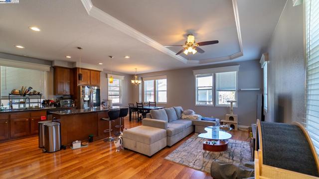 460 Pinefield, San Jose CA: https://media.crmls.org/mediaz/a7e7875c-4b90-45dd-9db8-7b9ef6b8a976.jpg