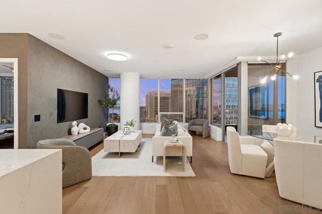 888 W E St, San Diego CA: https://media.crmls.org/mediaz/a7e7bfa7-69a7-4acc-91cc-2fd5e3d87626.jpg