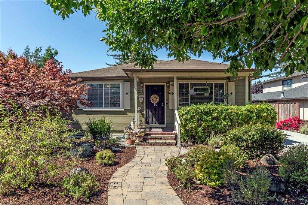 1176 Valota Road