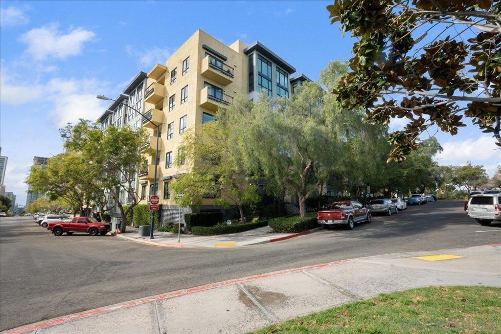 889 Date St. - photo 19