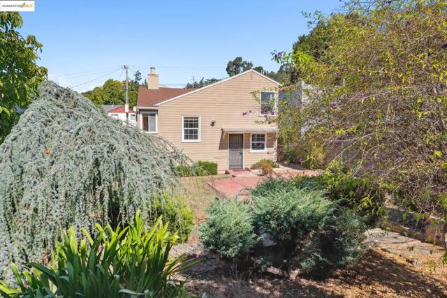 2570 99th Ave, Oakland CA: https://media.crmls.org/mediaz/a7e872b5-ceb0-41c1-9f97-32cc438263cf.jpg