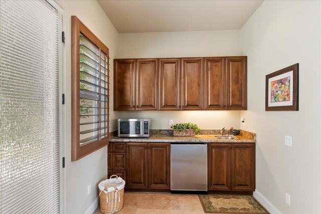 55830 Cherry Hills Drive, La Quinta CA: https://media.crmls.org/mediaz/a7e8aed9-0f5e-49fb-9f49-3062fc9e090b.jpg
