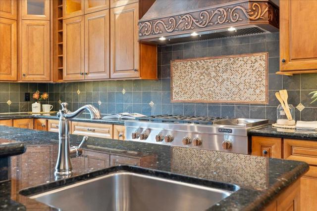 23435 Summit Road, Los Gatos CA: https://media.crmls.org/mediaz/a7e8e076-0708-49e4-989f-cf6bfd304c71.jpg