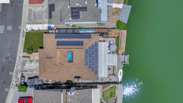 5260 Laguna Ct, Discovery Bay CA: https://media.crmls.org/mediaz/a7ea2c2b-2611-4fb0-b63e-1501248e7ba0.jpg