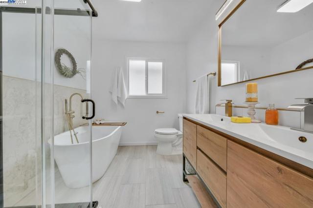 1541 Merced Street, Richmond CA: https://media.crmls.org/mediaz/a7ea4a87-a000-4675-9149-0e51209b6440.jpg