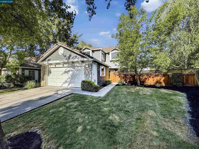 5 Stuart Place, Danville CA: https://media.crmls.org/mediaz/a7ebe6d3-d2bb-4e47-aad4-eec3d5431e3d.jpg