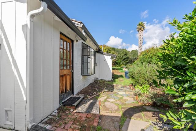 2301 Soquel San Jose Road, Soquel CA: https://media.crmls.org/mediaz/a7ec67c9-f1e3-4195-9fa0-ecaf1ebbbf9b.jpg