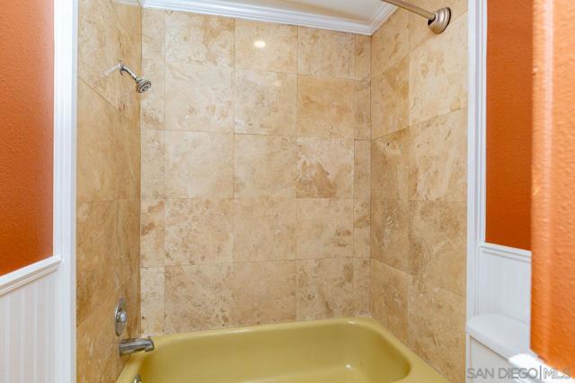 1219 E Barham Dr Spc 106, San Marcos CA: https://media.crmls.org/mediaz/a7ec7070-612e-45ca-b522-f02a46f6572c.jpg