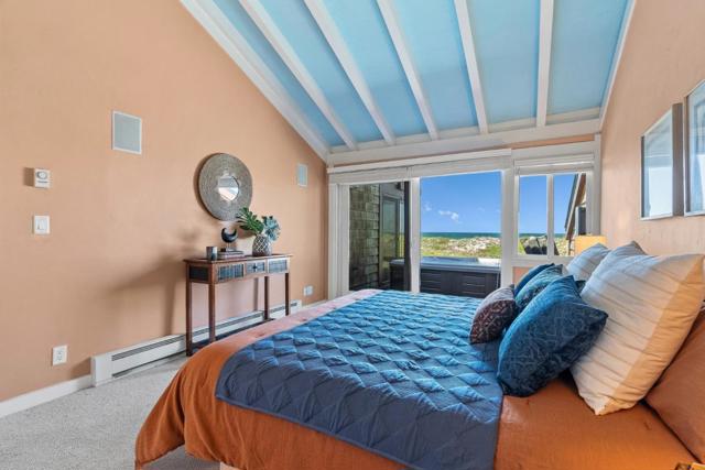 172 Monterey Dunes Way, Moss Landing CA: https://media.crmls.org/mediaz/a7ecd3dd-3d8e-4534-a31f-37411f113530.jpg