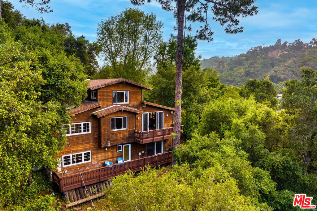 1154 Bonilla Drive, Topanga, CA 90290