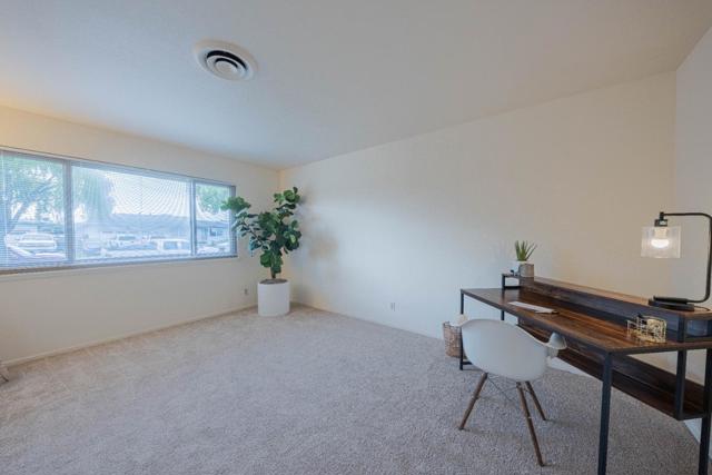 572 Inca Way, Salinas CA: https://media.crmls.org/mediaz/a7f0789a-7d26-4117-94ae-804e792236ea.jpg