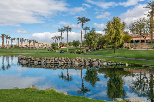 35193 Rosemont Drive, Palm Desert CA: https://media.crmls.org/mediaz/a7f09a89-c864-45eb-9acb-1c84deffe100.jpg