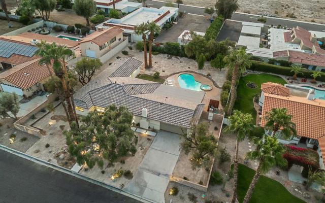 45715 Verba Santa Drive, Palm Desert CA: https://media.crmls.org/mediaz/a7f1609b-74b9-4056-bca4-fe1dcfd30725.jpg