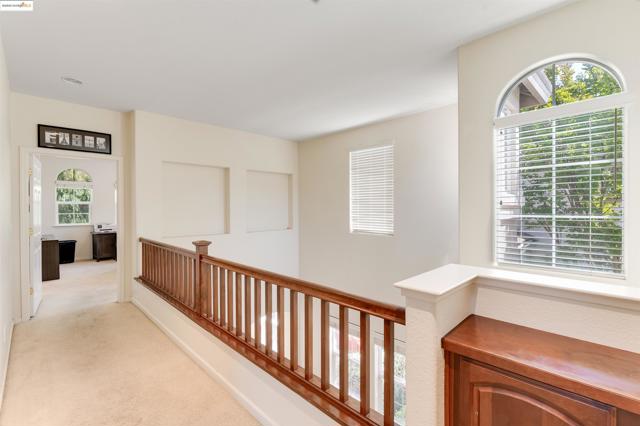 569 Primitivo Ct, Fairfield CA: https://media.crmls.org/mediaz/a7f2dcf4-34f7-420e-93c1-67db81b27bad.jpg