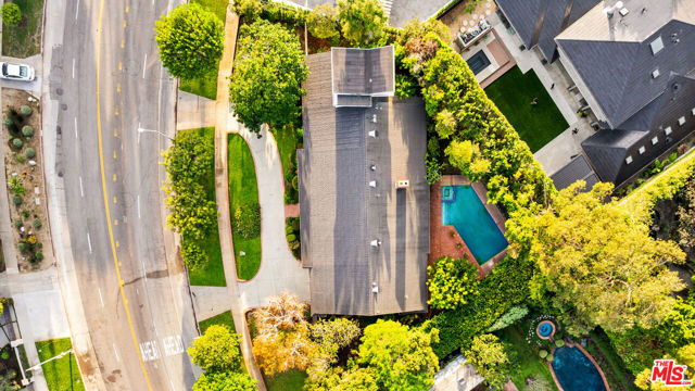 13921 West Sunset Boulevard photo 3