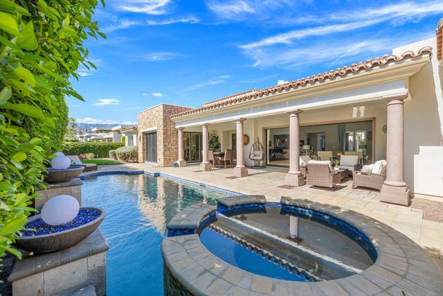 17 Emerald Court, Rancho Mirage CA: https://media.crmls.org/mediaz/a7f37f7a-f9b4-43a6-b649-b3c51f8368e4.jpg