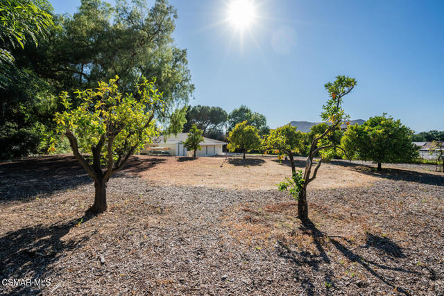 356 Laguna Terrace, Simi Valley CA: https://media.crmls.org/mediaz/a7f3a1a7-4b0c-418a-a8cf-2916d9a124e3.jpg