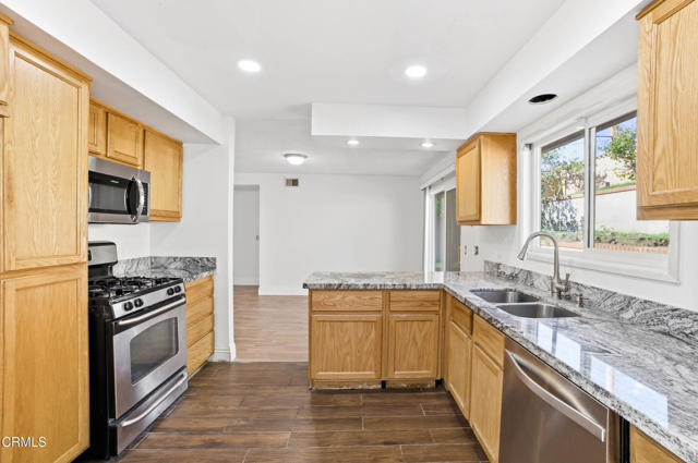 Detail Gallery Image 5 of 17 For 8373 Wabash St, Ventura,  CA 93004 - 3 Beds | 2 Baths