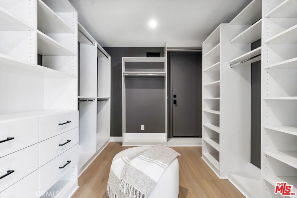 MLS #25619865 image #16