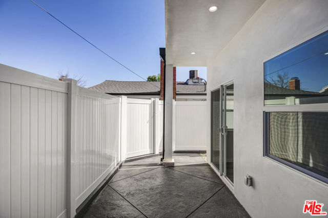 7313 Kentland Avenue, West Hills CA: https://media.crmls.org/mediaz/a7f438a3-0d44-454b-94ba-4c8e1fcf79cb.jpg