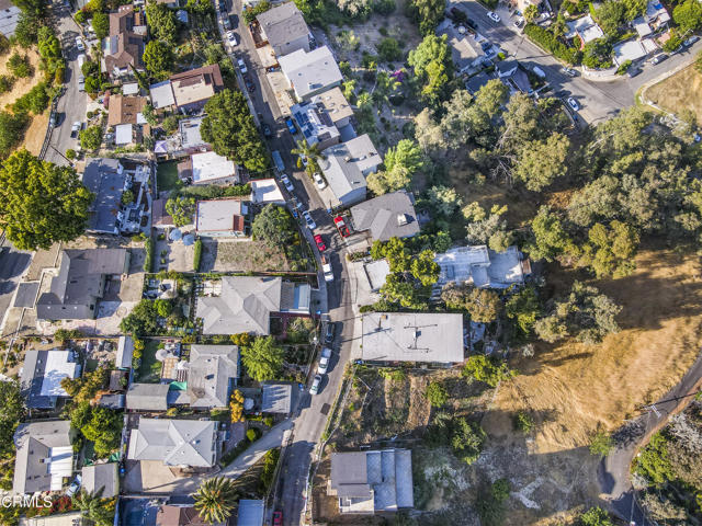 4936 La Calandria Way, Los Angeles CA: https://media.crmls.org/mediaz/a7f4c114-d884-449f-b79f-a97cc36548b2.jpg