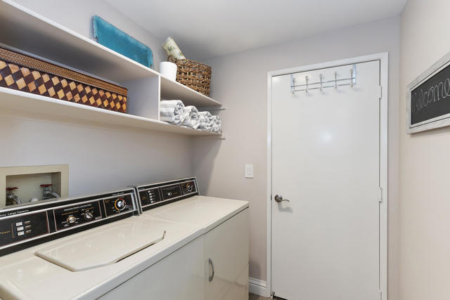 55459 Tanglewood, La Quinta CA: https://media.crmls.org/mediaz/a7f4c86a-34ce-49a6-8bc3-6825582cd87d.jpg