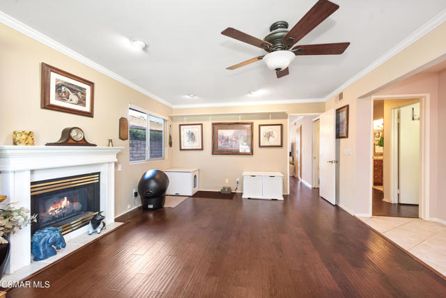 1122 Canterford Circle, Westlake Village CA: https://media.crmls.org/mediaz/a7f4e37d-1f90-4b44-a22f-d29d76adab81.jpg