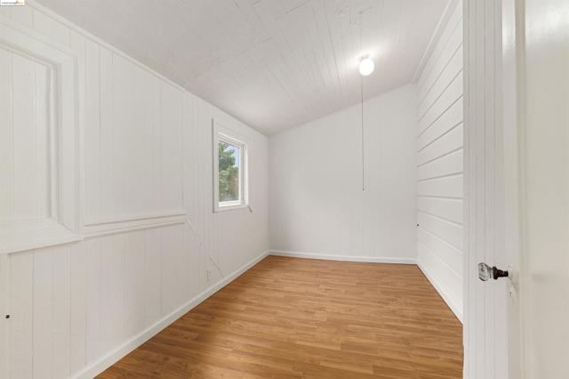 Image 13 of 42 For 2113 6th St  