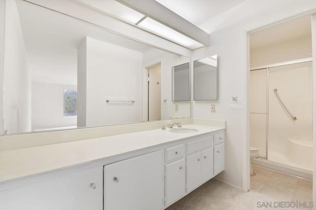 17485 Plaza Del Curtidor, San Diego, California 92128, 2 Bedrooms Bedrooms, ,2 BathroomsBathrooms,Condominium,For Sale,Plaza Del Curtidor,250018945SD