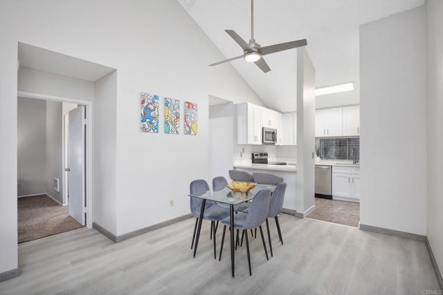 Detail Gallery Image 12 of 29 For 6214 Agee St #34,  San Diego,  CA 92122 - 2 Beds | 1/1 Baths