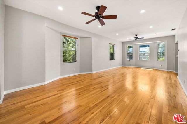 1404 N Hoover Street, Los Angeles CA: https://media.crmls.org/mediaz/a7f6072c-2dae-4e34-8479-d1328020d5cc.jpg