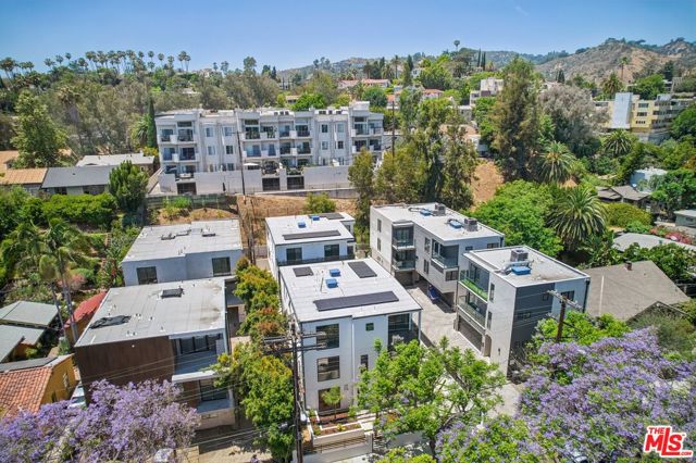2111 1/2 Holly Drive, Los Angeles CA: https://media.crmls.org/mediaz/a7f62f33-2425-4d42-9335-c02fbd5e4e92.jpg