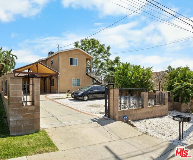 7752 Le Berthon Street, Tujunga CA: https://media.crmls.org/mediaz/a7f64b23-8acc-42cb-85d2-cc7b284e5db4.jpg