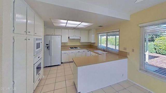 205 Larkhill Street, Thousand Oaks CA: https://media.crmls.org/mediaz/a7f6511e-1c17-4fab-8aed-c9d69257b9f7.jpg
