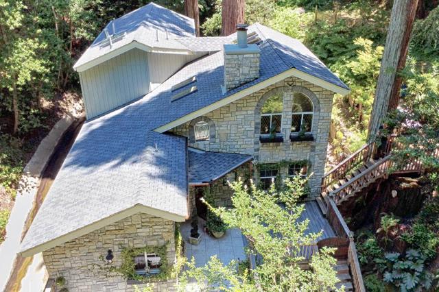 7030 Scotts Valley Drive, Scotts Valley CA: https://media.crmls.org/mediaz/a7f94aa2-b93e-403b-80fd-4aa1c7416786.jpg