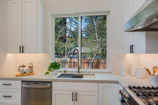 846 Portola Road, Portola Valley CA: https://media.crmls.org/mediaz/a7f9ce53-d6ce-48bd-850e-ae4adf856122.jpg