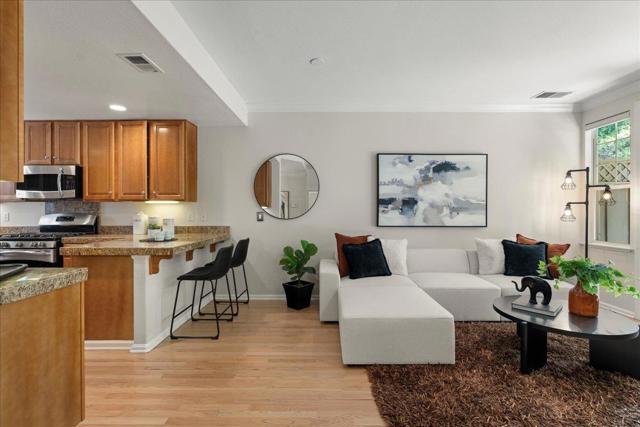 182 Cuesta De Los Gatos, Los Gatos CA: https://media.crmls.org/mediaz/a7fa13e2-f718-4bb8-b3c8-4b48c4a3cf68.jpg