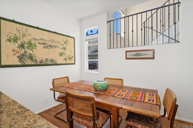 Detail Gallery Image 5 of 20 For 324 Park Way #3,  Chula Vista,  CA 91910 - 3 Beds | 2/1 Baths