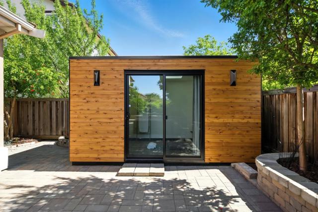 707 Torreya Avenue, Sunnyvale CA: https://media.crmls.org/mediaz/a7fb3bd1-b171-41fc-9d00-1c1ff0c8fea6.jpg