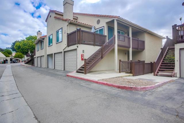 3513 Caminito Sierra, Carlsbad CA: https://media.crmls.org/mediaz/a7fb48d9-a24f-4104-98a5-119d1d732f59.jpg