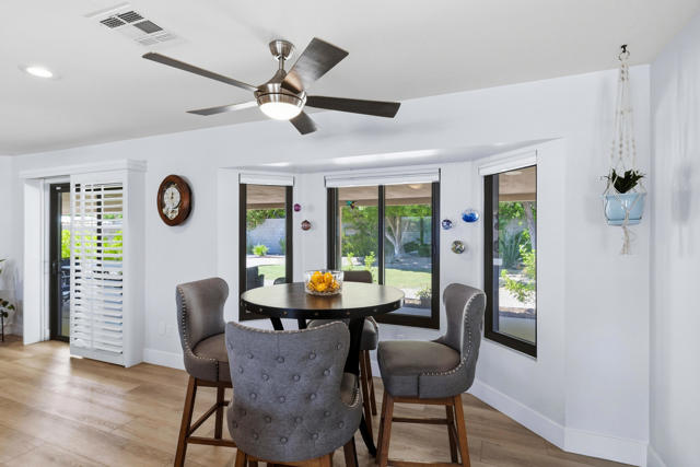 2073 Acacia Road W, Palm Springs, CA 92262