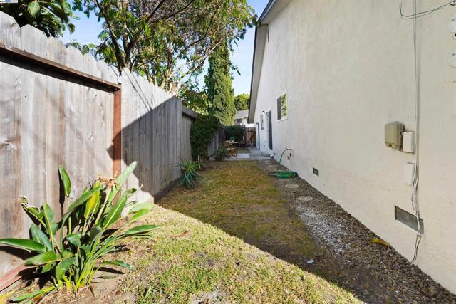 Image 26 of 49 For 5218 Norma Way