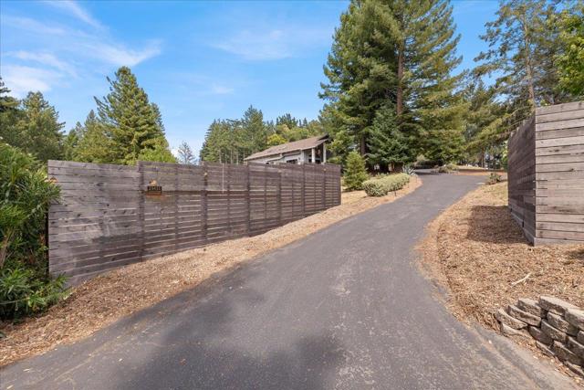 23435 Summit Road, Los Gatos CA: https://media.crmls.org/mediaz/a7fc2ff5-bedc-4586-9976-c4da43a98160.jpg