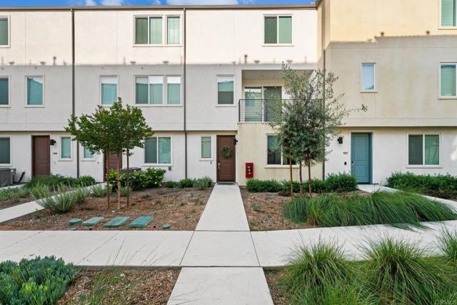 Detail Gallery Image 2 of 65 For 5485 Seacliff Pl #106,  San Diego,  CA 92154 - 3 Beds | 2 Baths