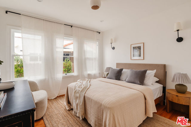 3029 S Norton Avenue, Los Angeles CA: https://media.crmls.org/mediaz/a7fd0812-c610-4647-9392-dc67f35ae8e2.jpg