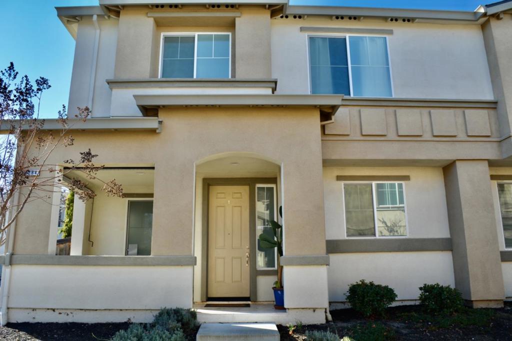2284 Wiltshire Court