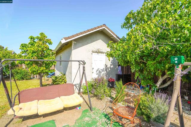 37 Wharf Dr, Bay Point CA: https://media.crmls.org/mediaz/a7fddd4b-72f2-4ea6-926d-7e04e95b0889.jpg